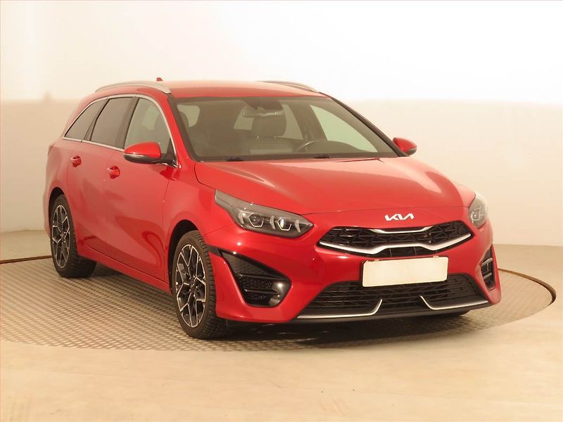 Kia Ceed (2022) GT Line 1.5 T-GDI, Serv.kniha - fotografie inzerátu