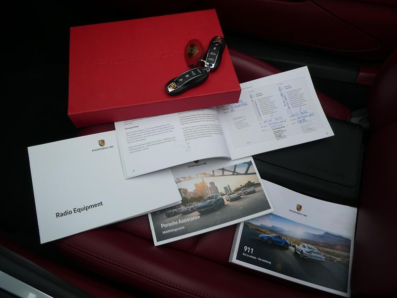 Porsche 911 CARRERA CABRIOLET  - fotka 21 z 23