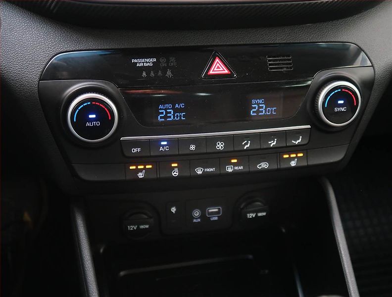 Hyundai Tucson (2020) Adventure 1.6 CRDi, Serv.kniha - fotka 17 z 22