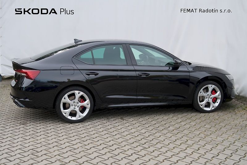 Škoda Octavia (2025) RS 2,0 TSI 195 kW DSG - fotka 3 z 30