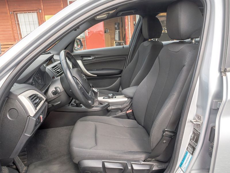 BMW Řada 1 (2016) 116D – LED světla - fotka 16 z 43
