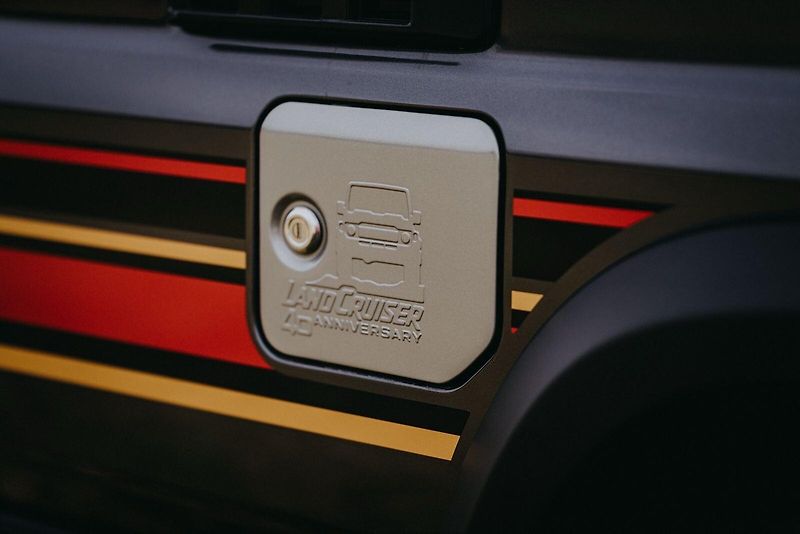 Toyota Land Cruiser (2025) AT,LED,ALCANTARA,CARPLAY - fotka 9 z 33