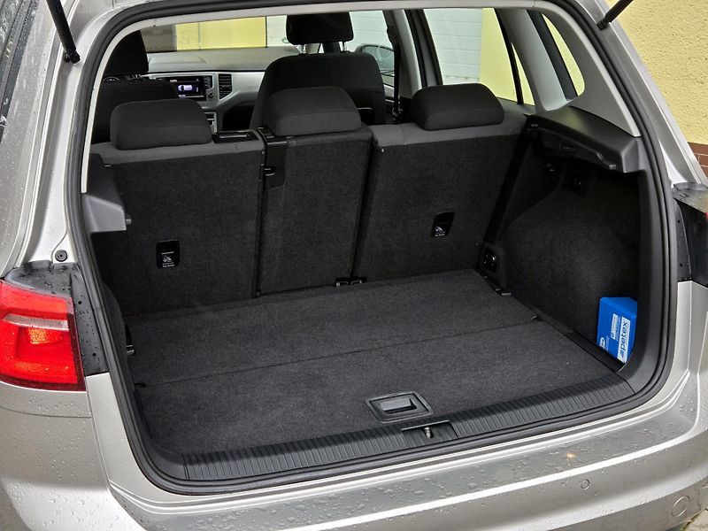Volkswagen Golf Sportsvan TSi CEBIA,KAMERA,Bi-xenony  - fotka 11 z 43