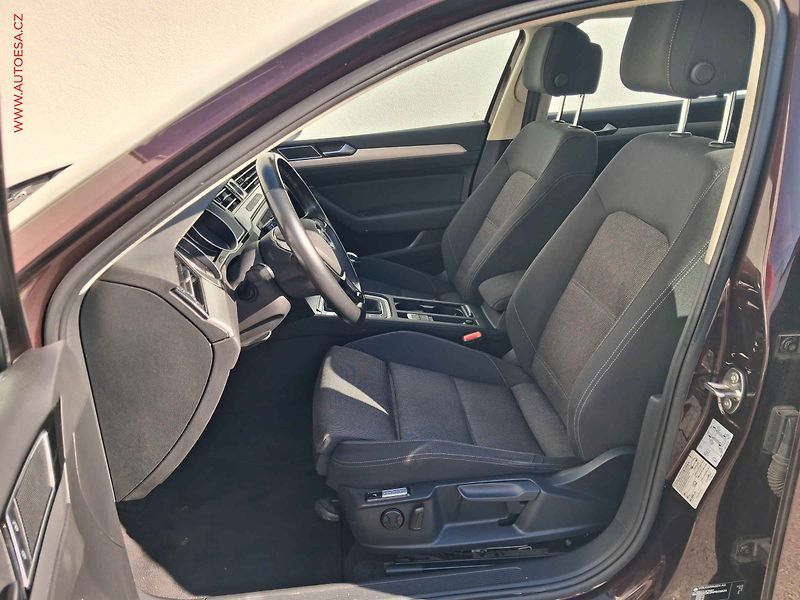 Volkswagen Passat (2017) 1.4 TSi, Comfortline, navi - fotka 9 z 19