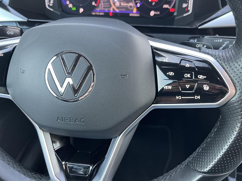 Volkswagen Arteon R-Line 2.0TDi 4x4 MAX VÝBAVA - fotka 21 z 61