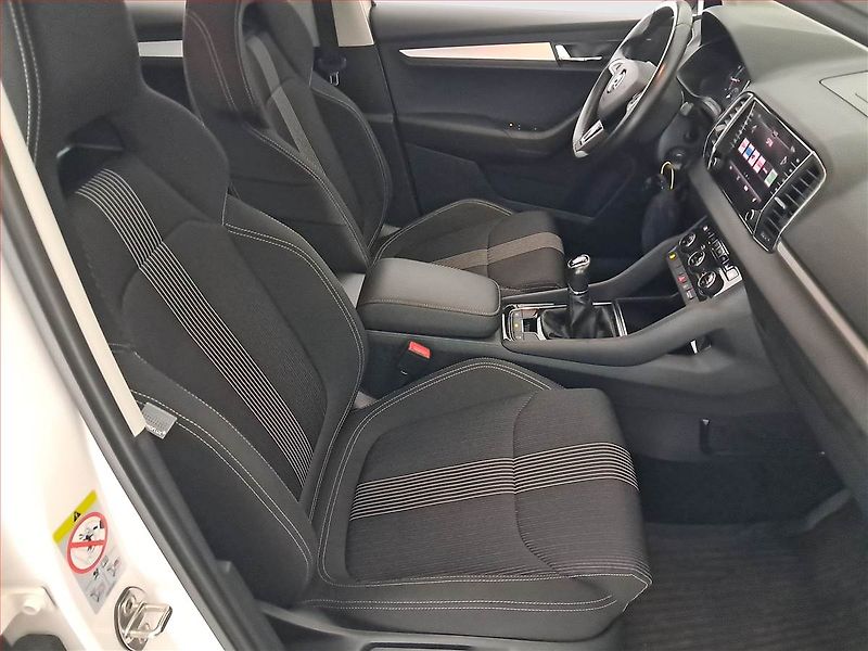 Škoda Karoq (2018) Ambition Plus 1.0 TSI, Navi - fotka 9 z 19
