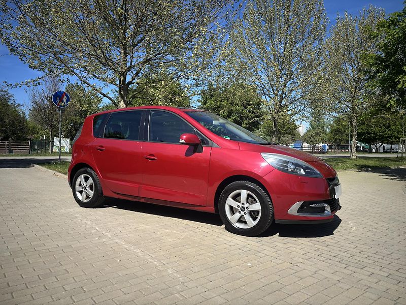 Renault Scénic 1.4 TCe Dynamique - fotka 13 z 26