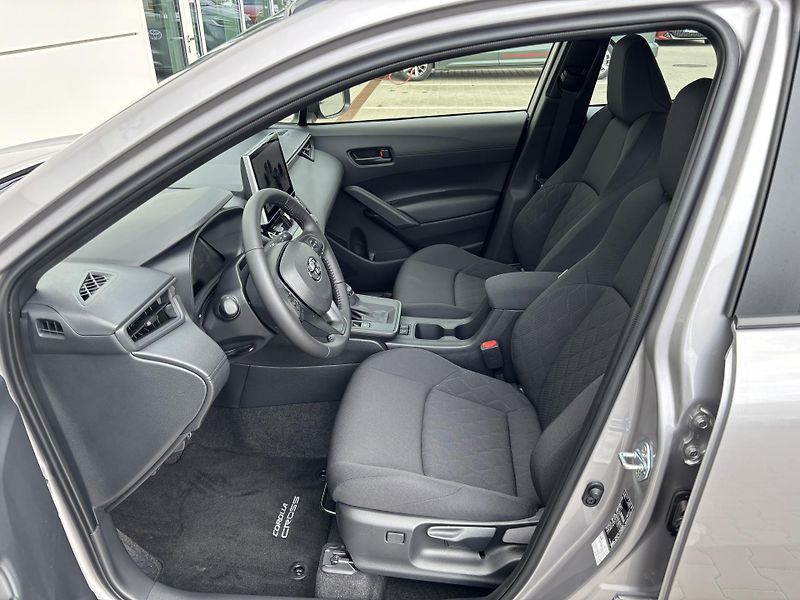 Toyota Corolla Cross (2026) COMFORT BUSINESS 1,8 HEV  - fotka 7 z 14