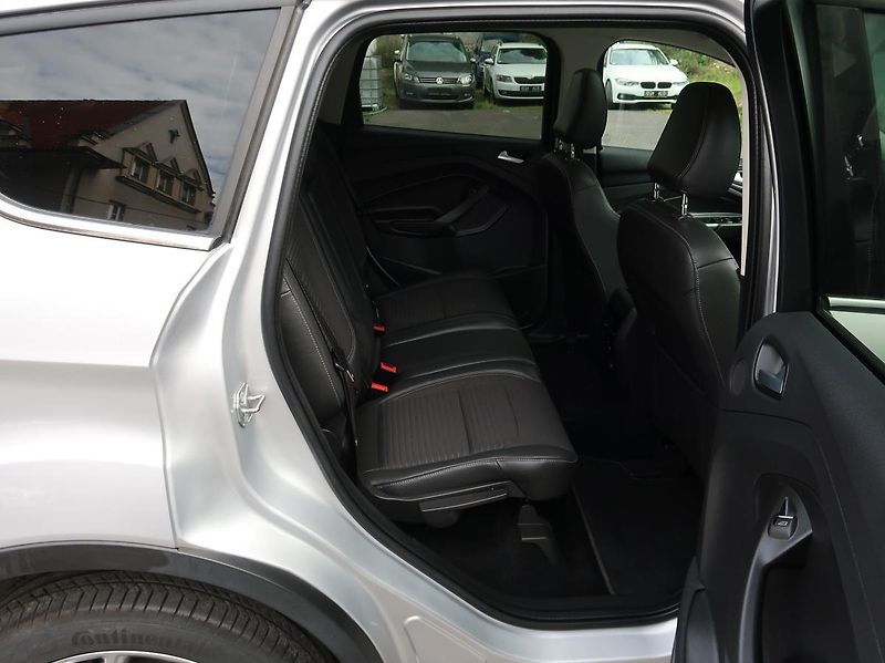 Ford Kuga (2018) 2,0TDCi,110kw,AP,4x4,18ALU - fotka 14 z 36