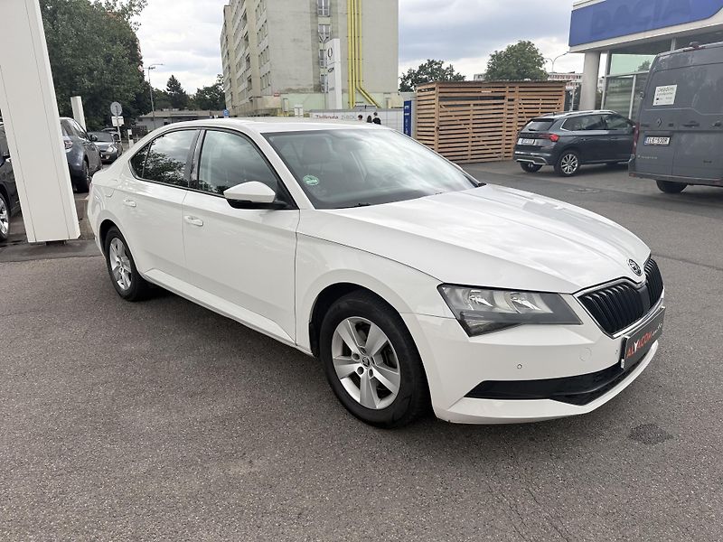 Škoda Superb 2.0 TDi 110kw - fotka 4 z 29