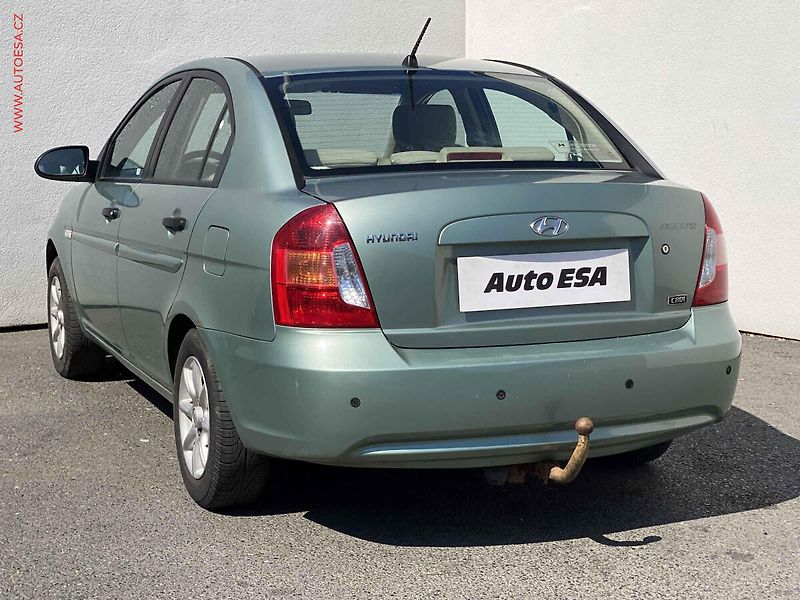 Hyundai Accent (2007) 1.5 CRDi, 1.maj,ČR, TZ, park - fotka 6 z 16