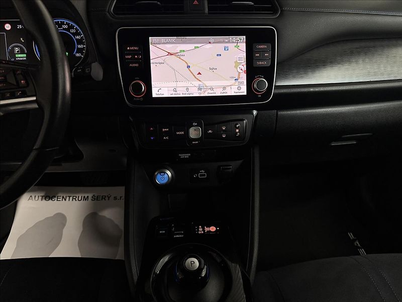 Nissan Leaf Electric drive 110kW Business - fotka 22 z 41