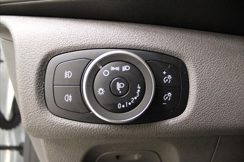 Ford Transit Custom 2,0 EcoBlue Trend L2, DPH 9M - fotka 17 z 29