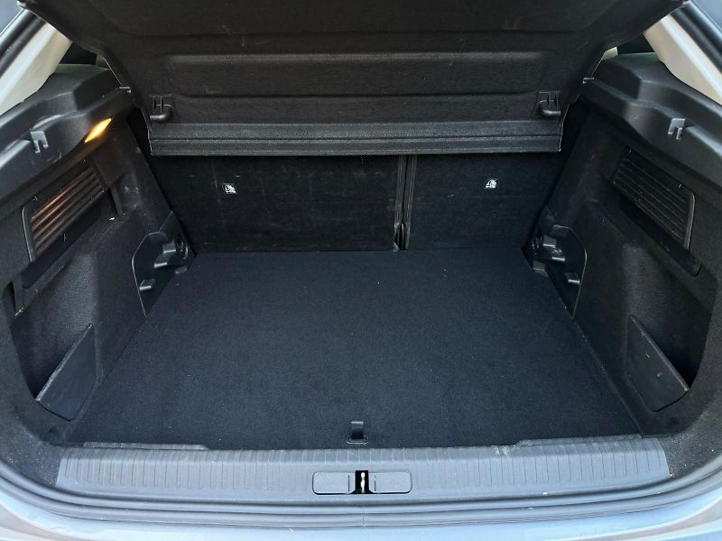 Citroën C4 1.2i 130 S&s 1.MAJITEL ČR DPH  - fotka 8 z 30