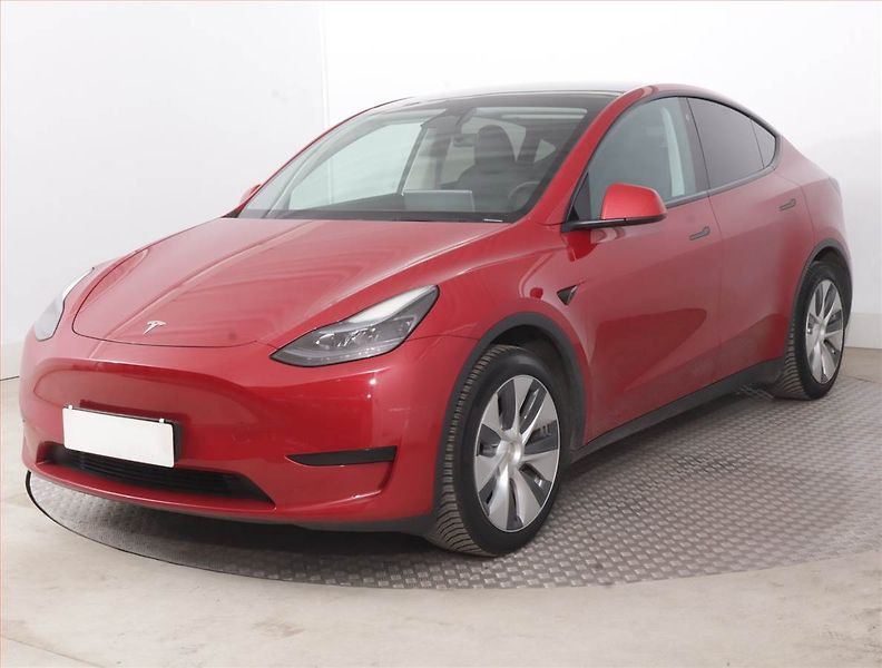 Tesla Model Y (2022) RWD LFP 60kWh, SoH 93% - fotka 2 z 21