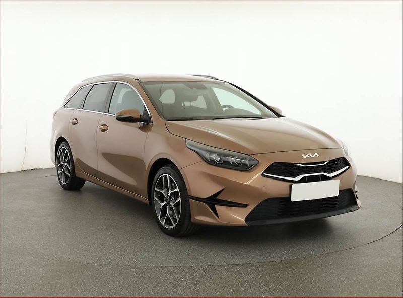 Kia Ceed (2022) Top 1.5 T-GDI - fotografie inzerátu