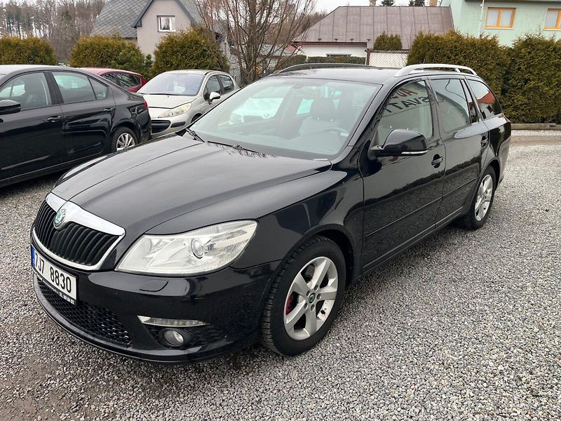 Škoda Octavia (2010) RS 2.0 TSi Xenony,NAVI - fotka 7 z 17