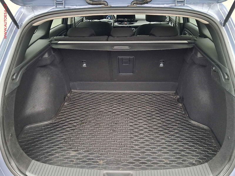 Hyundai i30 (2024) 1.5 DPI, ČR, LED, navi - fotka 7 z 20