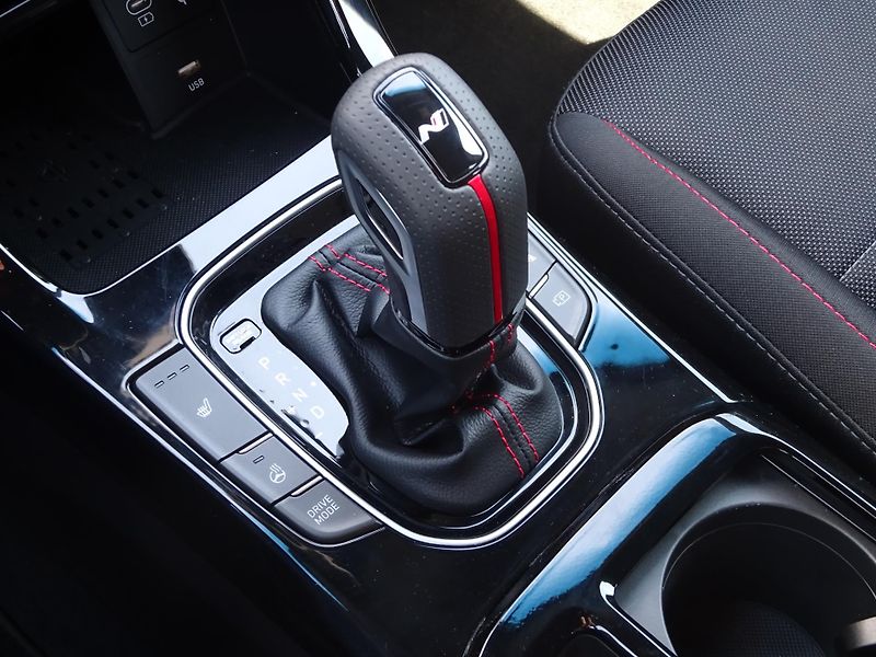 Hyundai i30 1.5 T-GDI 103kW DCT N-Line - fotka 18 z 20