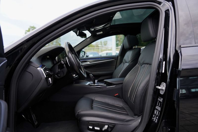 BMW Řada 5 540i xDrive/Lasery,HUD/335PS - fotka 21 z 45