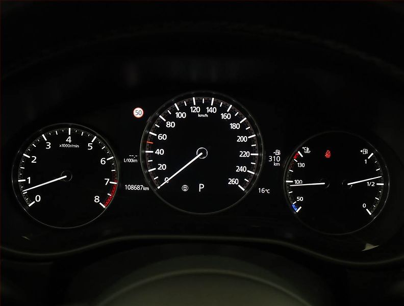 Mazda CX-30 (2022) Skyactiv-X 2.0 - fotka 9 z 18