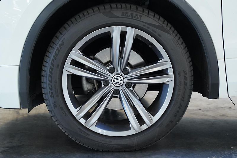 Volkswagen Tiguan - fotka 10 z 30