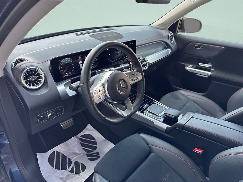 Mercedes-Benz EQB 300 4MATIC - fotka 9 z 21