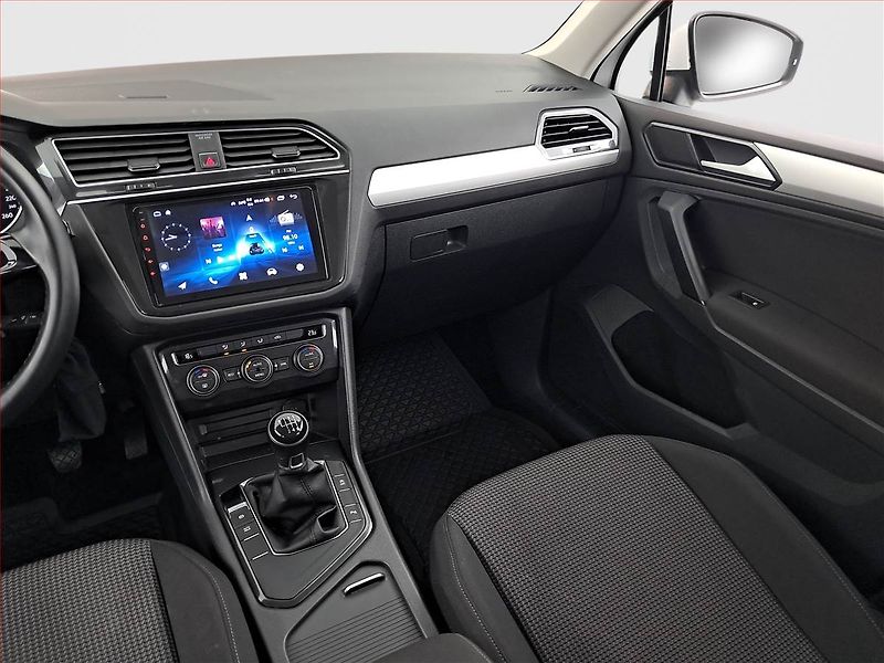 Volkswagen Tiguan (2017) 1.4 TSI, Park. senzory - fotka 8 z 18