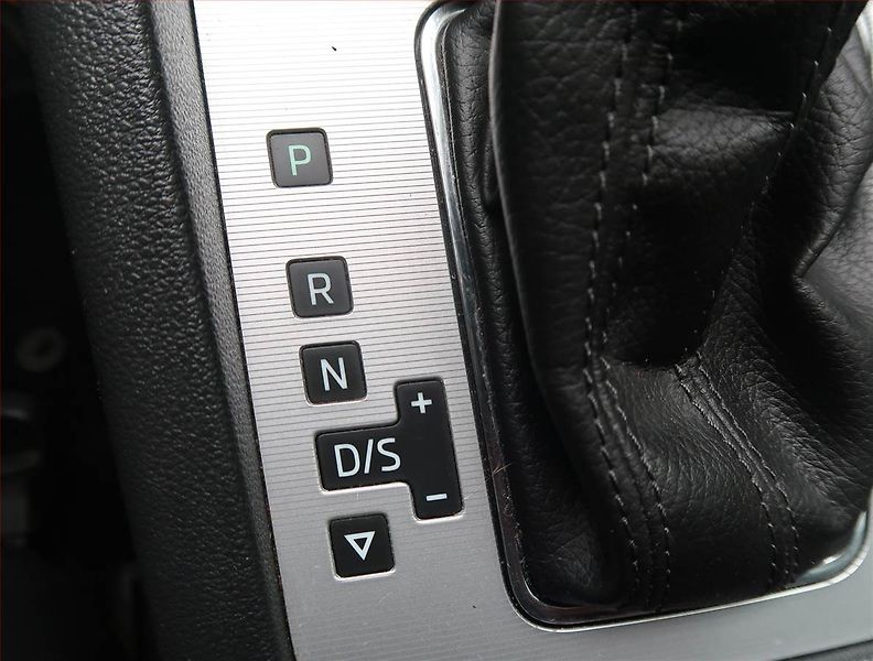 Škoda Octavia (2017) 2.0 TDI, Automat, Kůže, Navi - fotka 12 z 14