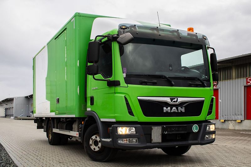 MAN - fotka 3 z 24