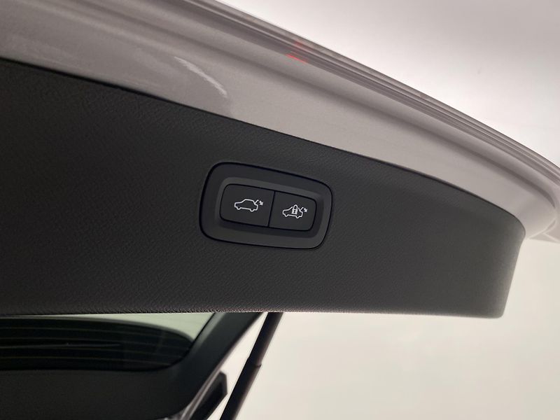 Volvo XC90 (2025) B5 AWD AUT BRIGHT PLUS 7míst - fotka 21 z 76