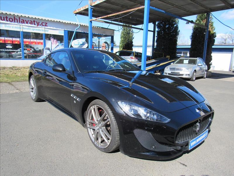 Maserati GranTurismo 4,7 V8 Sport - fotka 3 z 37