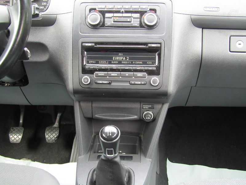 Volkswagen Caddy (2015) MAXI 1.6 TDI 75kW  7 MÍST - fotka 17 z 44