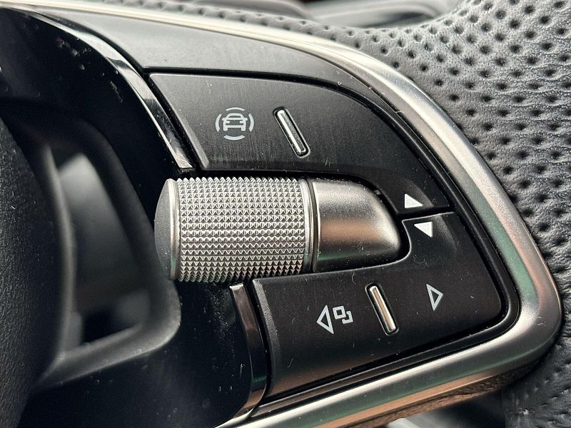 Škoda Superb (2025) Combi 1.5 TSI iV DSG Sportline - fotka 21 z 32