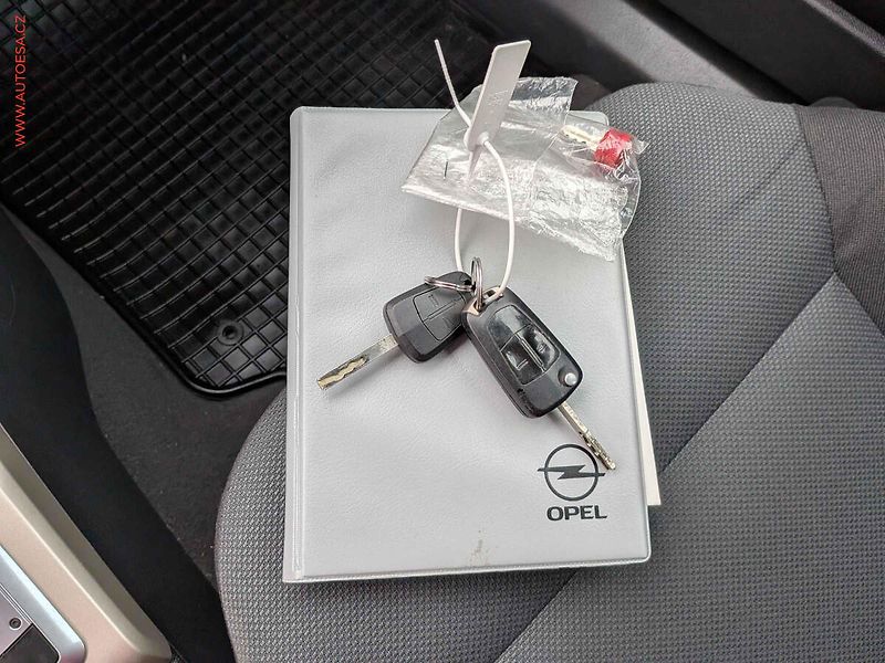 Opel Astra (2007) 1.6 16V, AT, TZ, výhř.sed. - fotka 16 z 17
