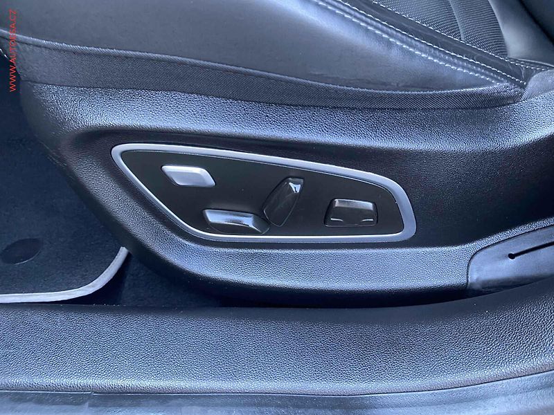 Renault Talisman (2017) 1.6TCe, Initiale Paris, AT - fotka 14 z 19