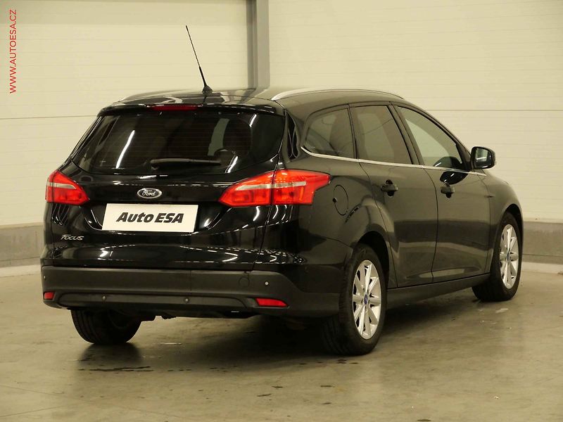 Ford Focus (2016) 1.5TDCi, 2.maj,ČR, Klima - fotka 4 z 21
