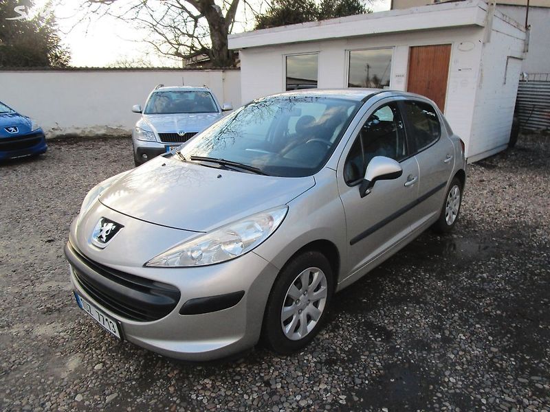 Peugeot 207 1,4 - 54KW + BATERIE - fotka 3 z 19
