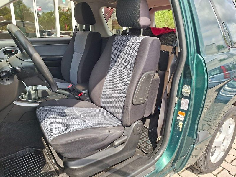 Suzuki Grand Vitara (2008) 1.6i 78kW 4x4 -T.ZAŘ-4 MÍSTNÉ - fotka 15 z 27