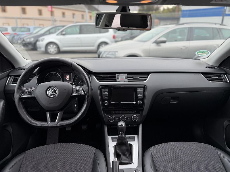 Škoda Octavia 2.0 TDi, 110kw, manuál - fotka 8 z 13
