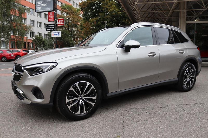 Mercedes-Benz GLC Mercedes-Benz GLC 200 4MATIC - fotka 22 z 58