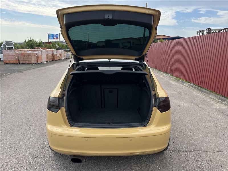 Audi A3 3,2 i V6 184KW 4x4  Sportback - fotka 37 z 45