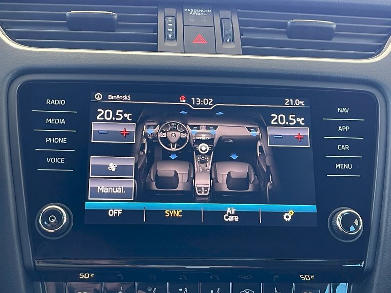 Škoda Octavia (2018) 1.5 TSI 110kW DSG Style Plus c - fotka 18 z 31