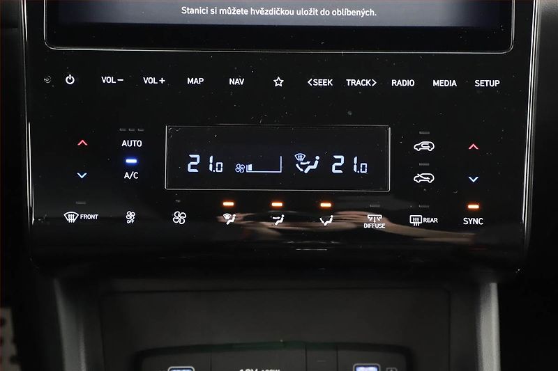 Hyundai Tucson (2024) 1.6 T-GDI 48V MHEV - fotka 17 z 21