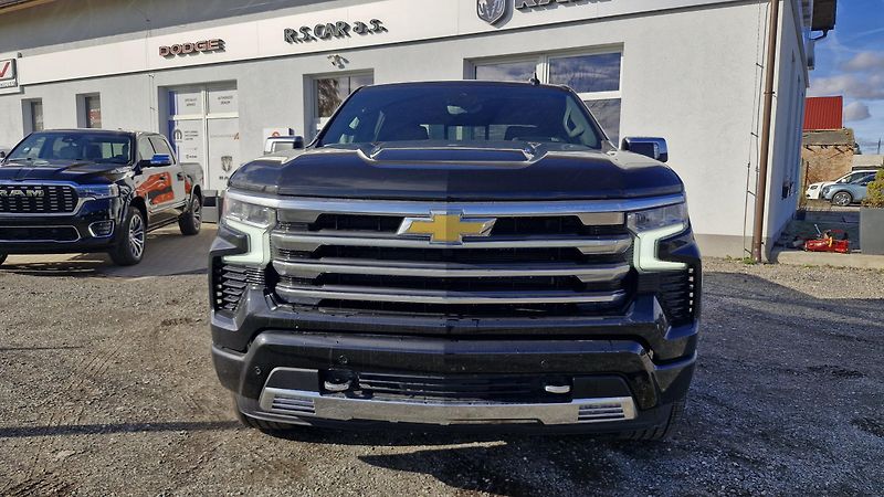 Chevrolet Silverado (2025) HIGH COUNTRY 6.2l - fotka 13 z 13