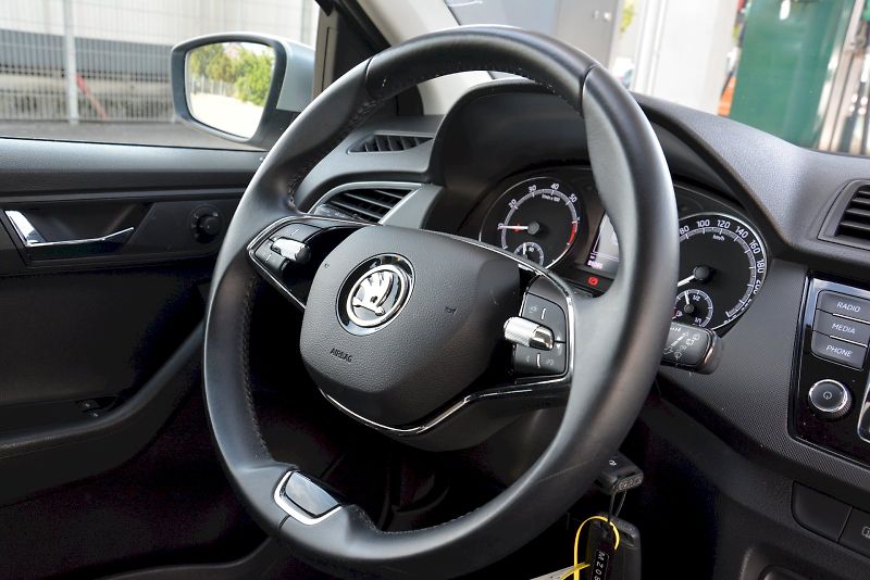 Škoda Fabia (2021) Combi 1.0 TSI 70 kW Ambition P - fotka 16 z 23