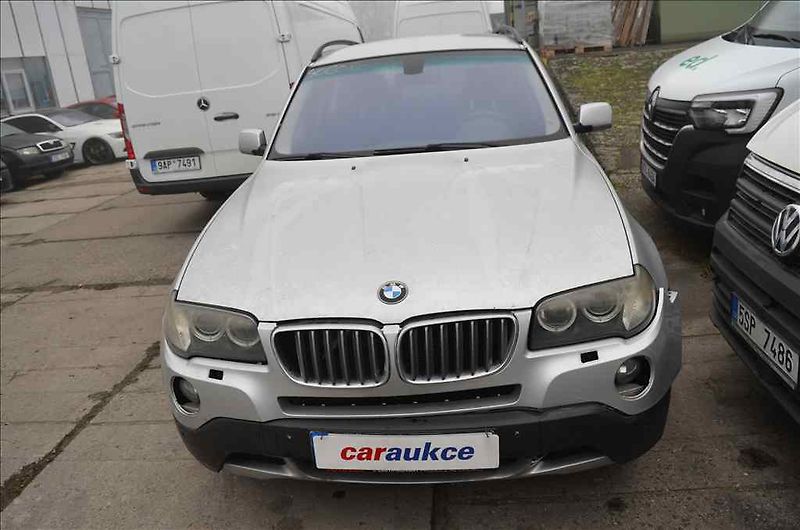 BMW X3 (2006) 3,0 D - fotka 2 z 20