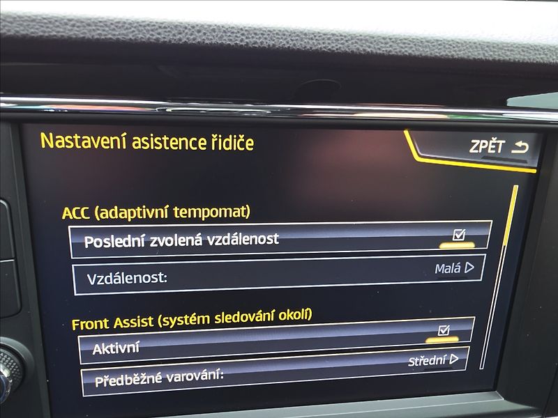 Seat Leon 1,4 TSi 92KW FR LED NAVI KŮŽE - fotka 22 z 49
