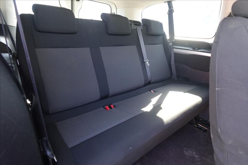 Citroën Jumpy 2,0 HDI  8 MÍST L3H1 KLIMA - fotka 21 z 37