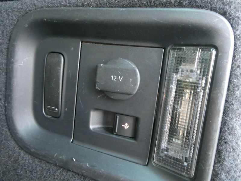 Volkswagen Sharan 2,0 TDi 110kW serviska, závěs - fotka 25 z 50